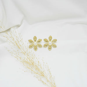 ARETES CHUNKY GOLD BEGONIA