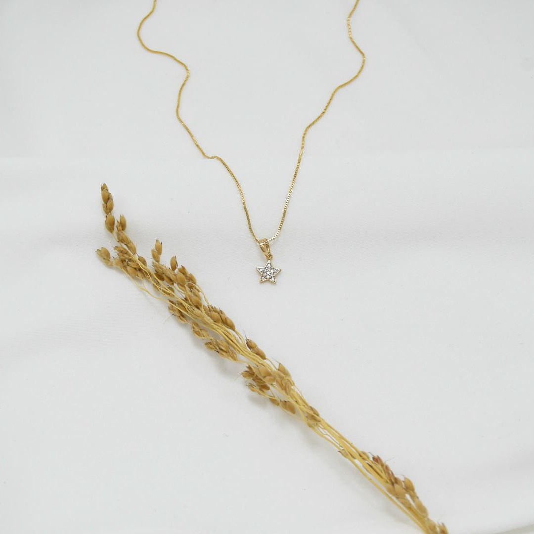 CADENA GOLD ANDREA