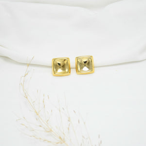 ARETES CHUNKY GOLD CAROLA