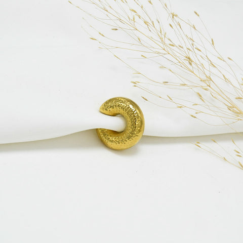 EARCUFF CHUNKY GOLD IVANA