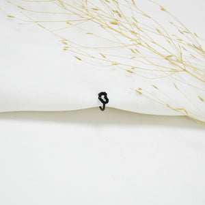 EARCUFF BLACK DAMARIS
