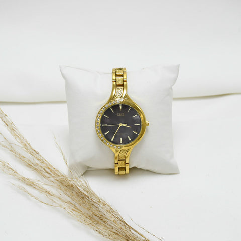 RELOJ DE MUJER GOLD  BLACK Q&Q