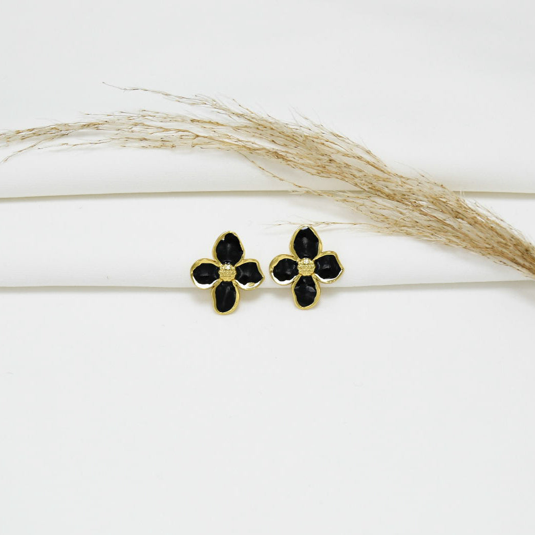 ARETES GOLD EFECTO NÁCAR LOVE V