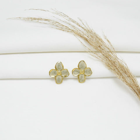 ARETES GOLD EFECTO NÁCAR LOVE VI