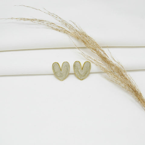 ARETES GOLD EFECTO NÁCAR LOVE I