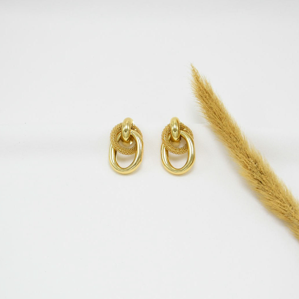 ARETES CHUNKY GOLD SAMARA