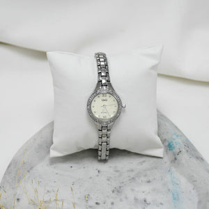 RELOJ DE MUJER Q&Q CARMEN