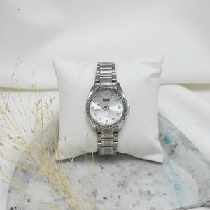 RELOJ DE MUJER Q&Q CARLA