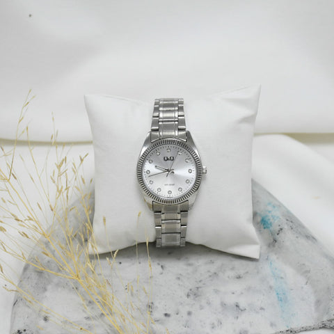 RELOJ DE MUJER Q&Q CARLA
