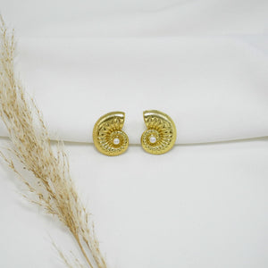 ARETES CHUNKY GOLD CARACOL