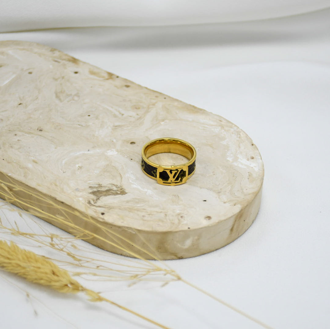 ANILLO GOLD LV IV