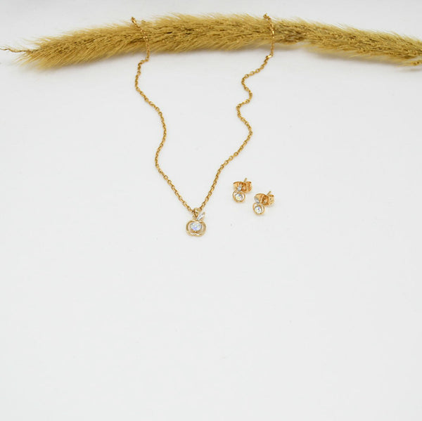 SET COLLAR & ARETES GOLD APPLE