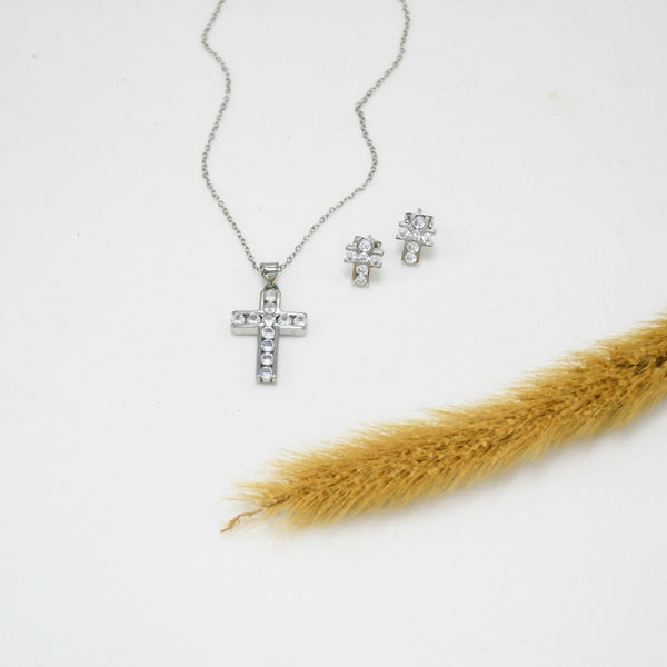 SET COLLAR & ARETES SILVER KIARA