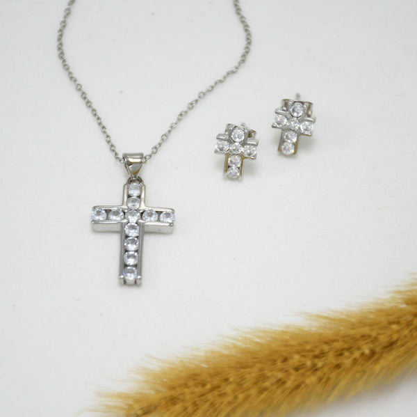 SET COLLAR & ARETES SILVER KIARA