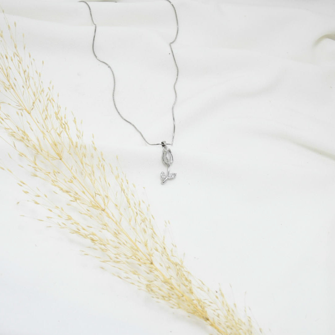 COLLAR SILVER TULIPÁN