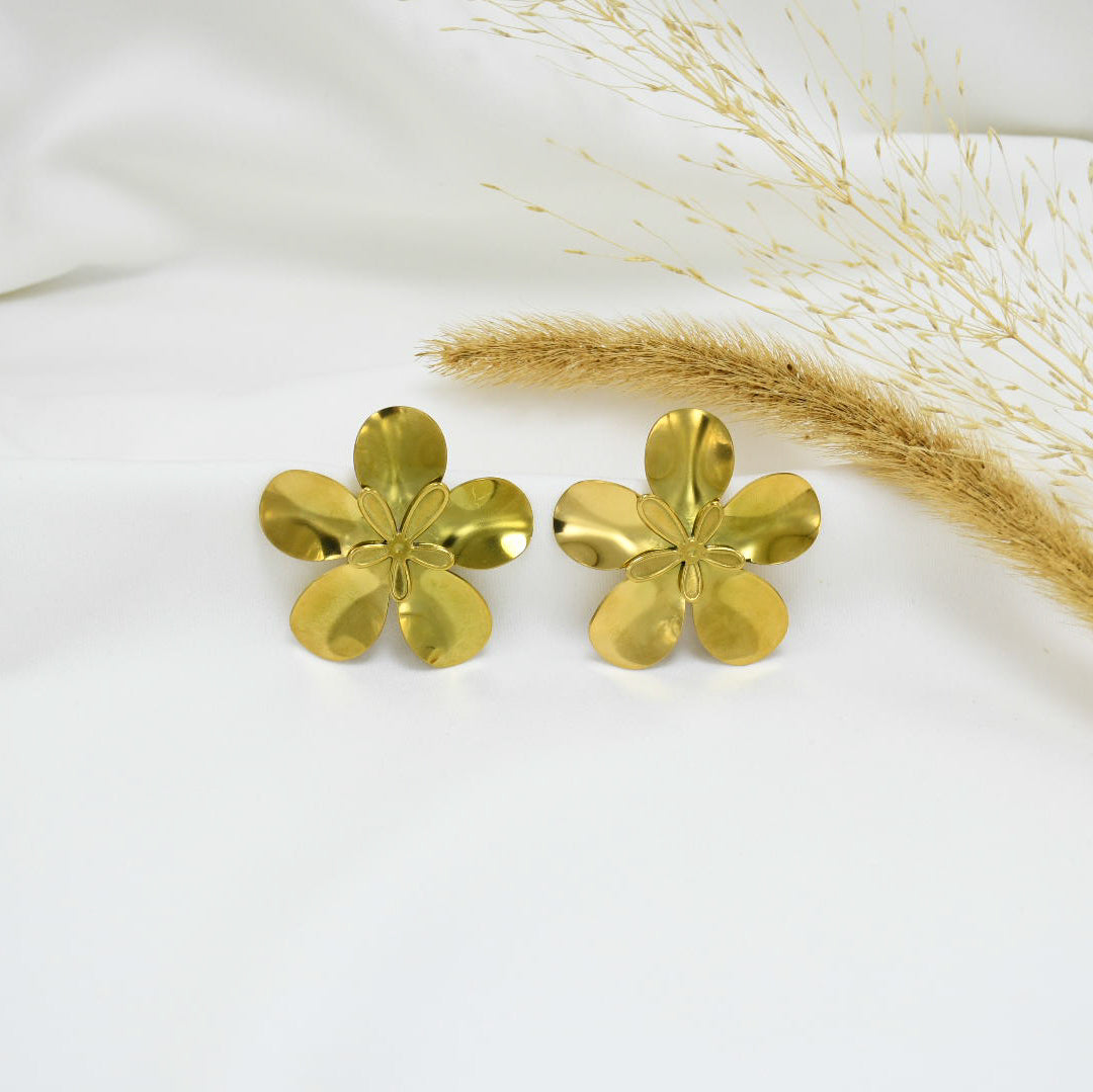 ARETES CHUNKY GOLD FLORECITAS